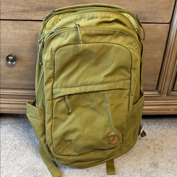 Fjallraven Raven 28 Backpack Bag Foliage Green